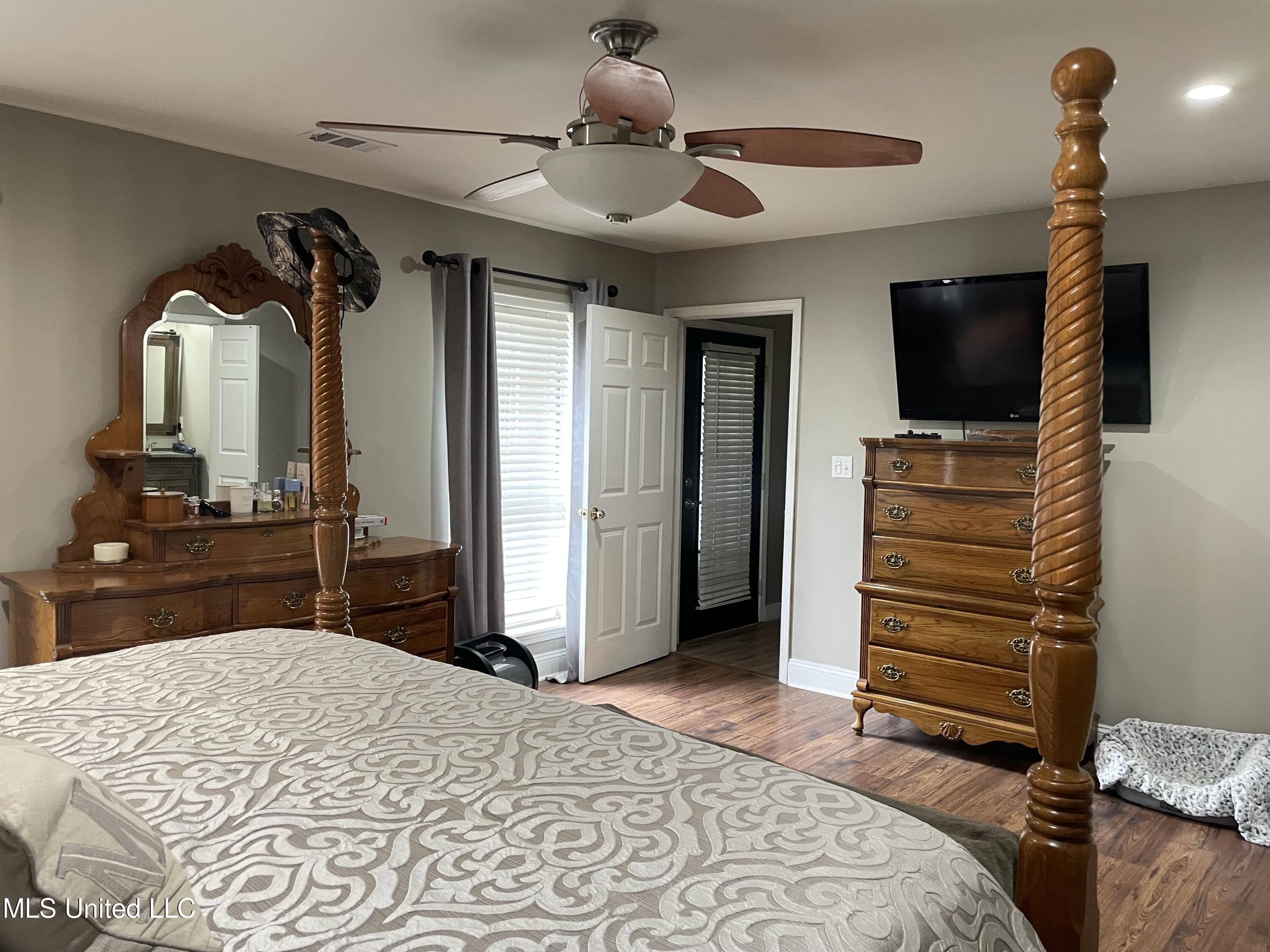 5160 Poplar Corner Road Walls, MS 38680 - Photo 24 of 26 Master Bedroom