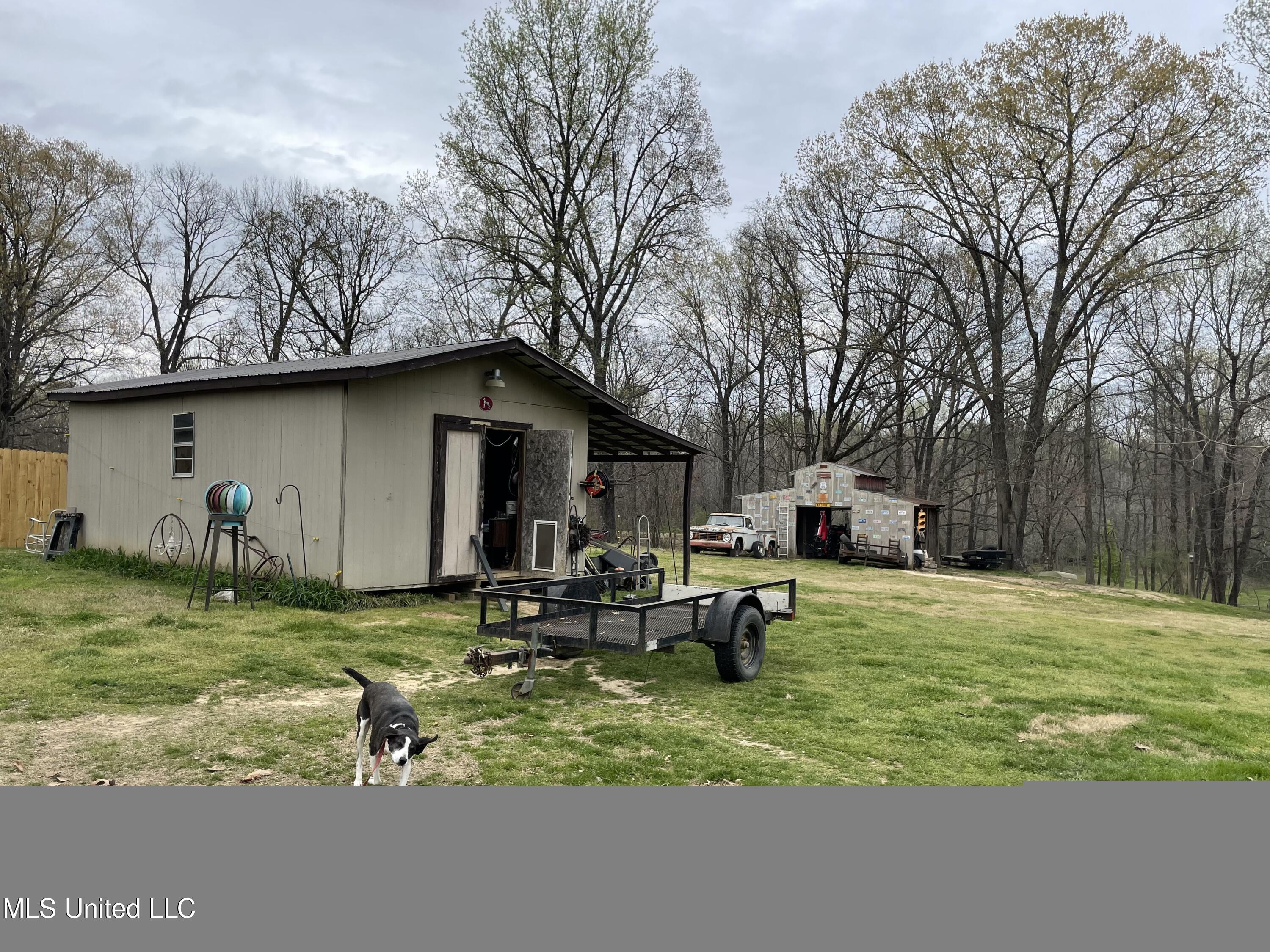 5160 Poplar Corner Road Walls, MS 38680 - Photo 6 of 26 Storage Building and Barn