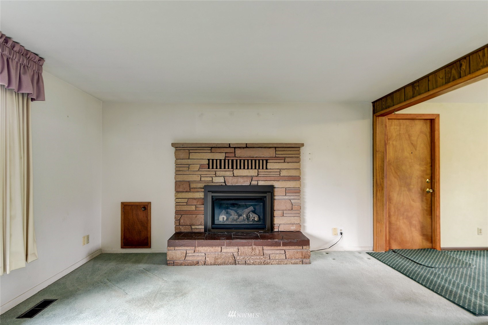 4440 Lemon Road Northeast Olympia, WA 98506 - Photo 6 of 27 Gallery Image 6