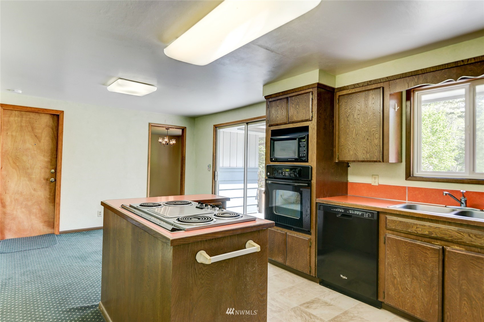 4440 Lemon Road Northeast Olympia, WA 98506 - Photo 10 of 27 Gallery Image 10