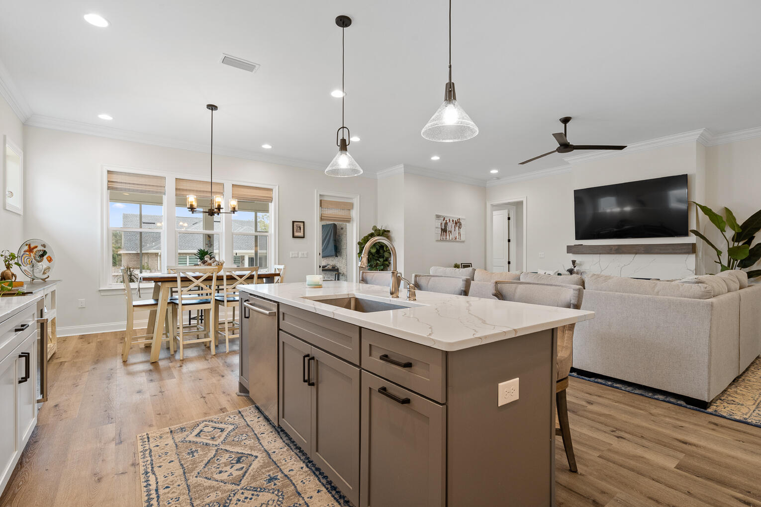 103 Amelia Rae Circle Valparaiso, FL 32580 - Photo 6 of 44 DSC03271