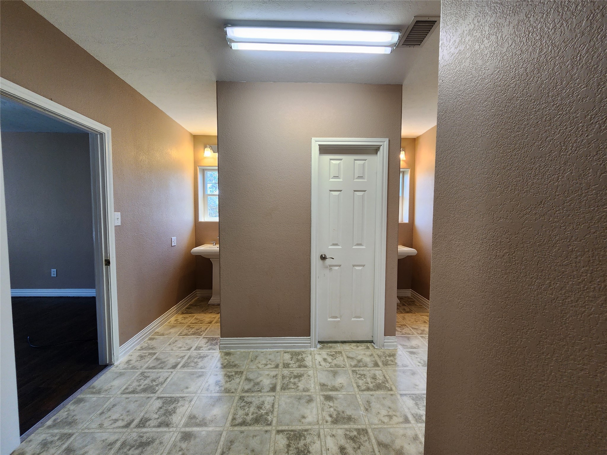 115 Oak Colony Drive Angleton, TX 77515 - Photo 28 of 45