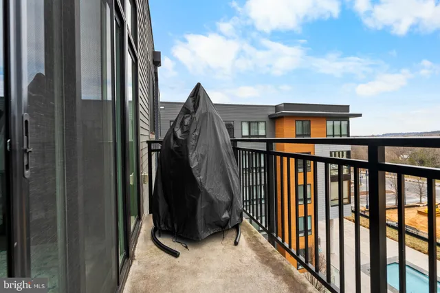 $365,000 | 145 Riverhaven Drive, Unit 551, Oxon Hill, MD 20745