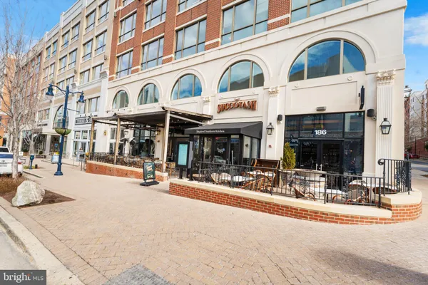 $347,000 | 145 Riverhaven Drive, Unit 551, Oxon Hill, MD 20745