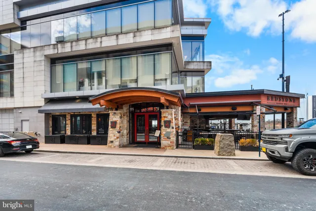 $365,000 | 145 Riverhaven Drive, Unit 551, Oxon Hill, MD 20745