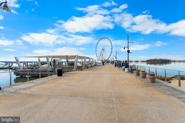 $365,000 | 145 Riverhaven Drive, Unit 551, Oxon Hill, MD 20745