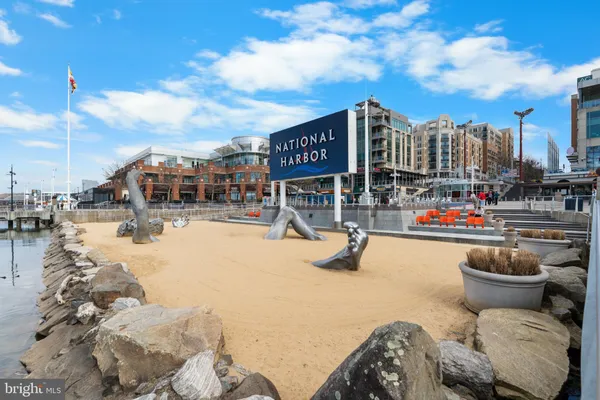 $347,000 | 145 Riverhaven Drive, Unit 551, Oxon Hill, MD 20745