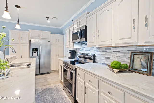 $380,000 | 3306 Cedarwood Drive, New Iberia, LA 70560