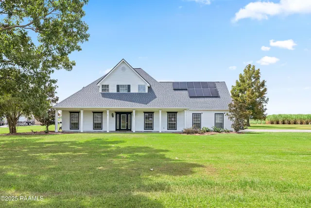 $380,000 | 3306 Cedarwood Drive, New Iberia, LA 70560