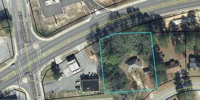 2535 New Clinton Road Macon, GA 31217 - Photo 1 of 1 a view of a staircase
