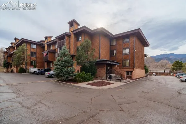 $94,999 | 935 Saturn Drive, Unit 215, Colorado Springs, CO 80905