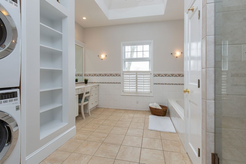 40 Webster Street, Unit 40 Newton, MA 02465 - Photo 11 of 14