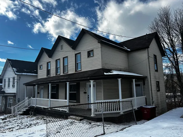 $1,300 | 23 Richmond Street, Carbondale, PA 18407