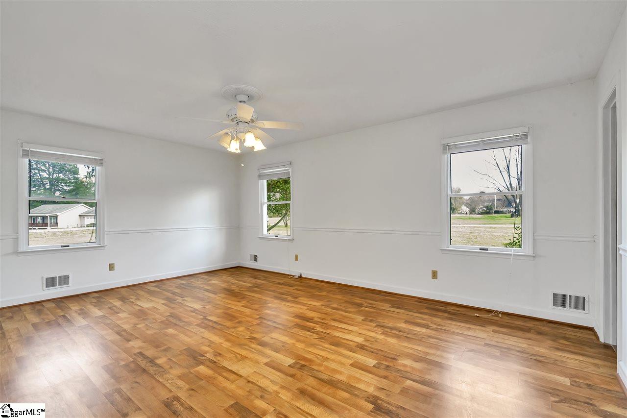 551 Waddell Road Woodruff, SC 29388 - Photo 13 of 36 Gallery Image 13