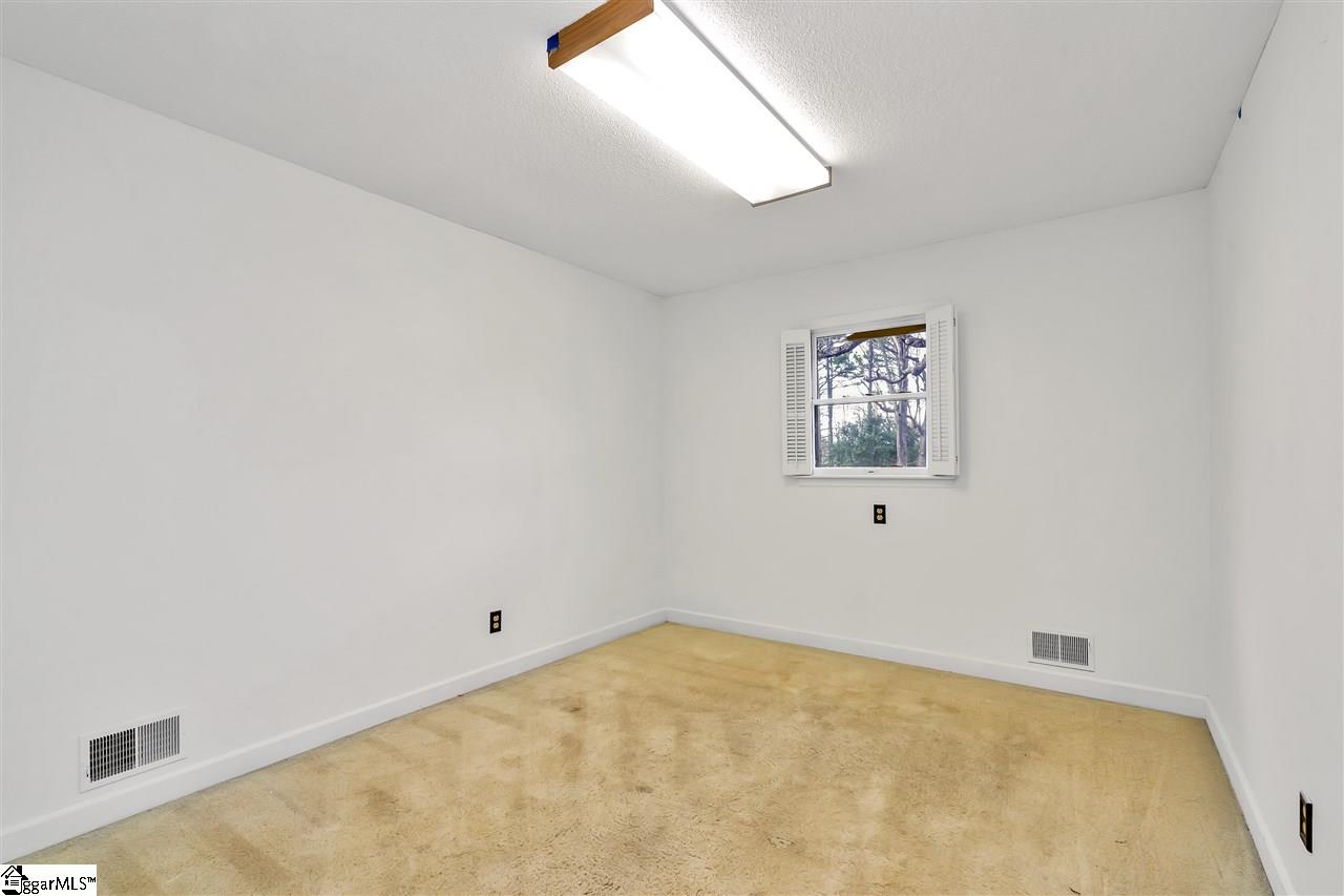 551 Waddell Road Woodruff, SC 29388 - Photo 18 of 36 Gallery Image 18