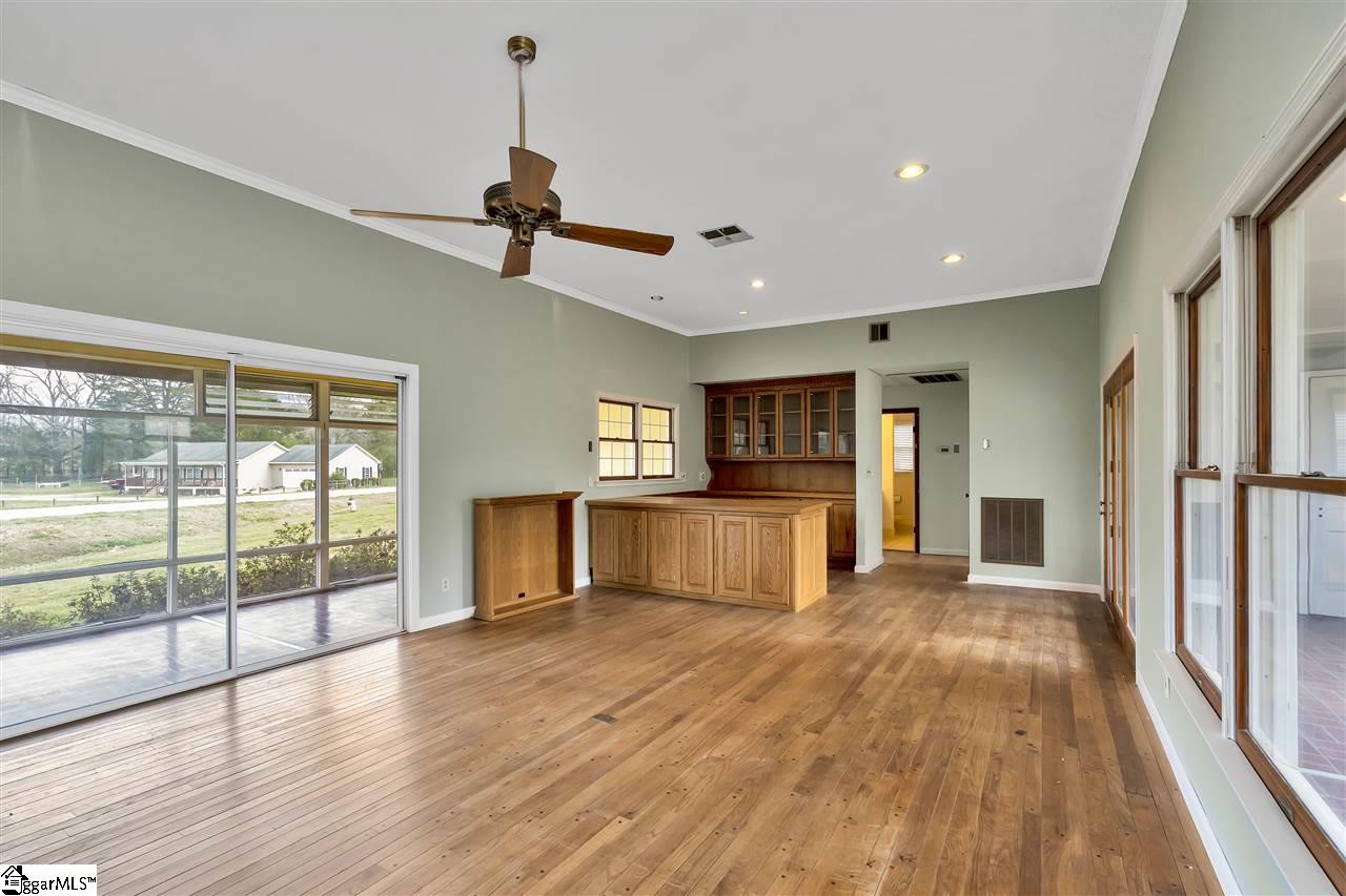 551 Waddell Road Woodruff, SC 29388 - Photo 6 of 36 Gallery Image 6