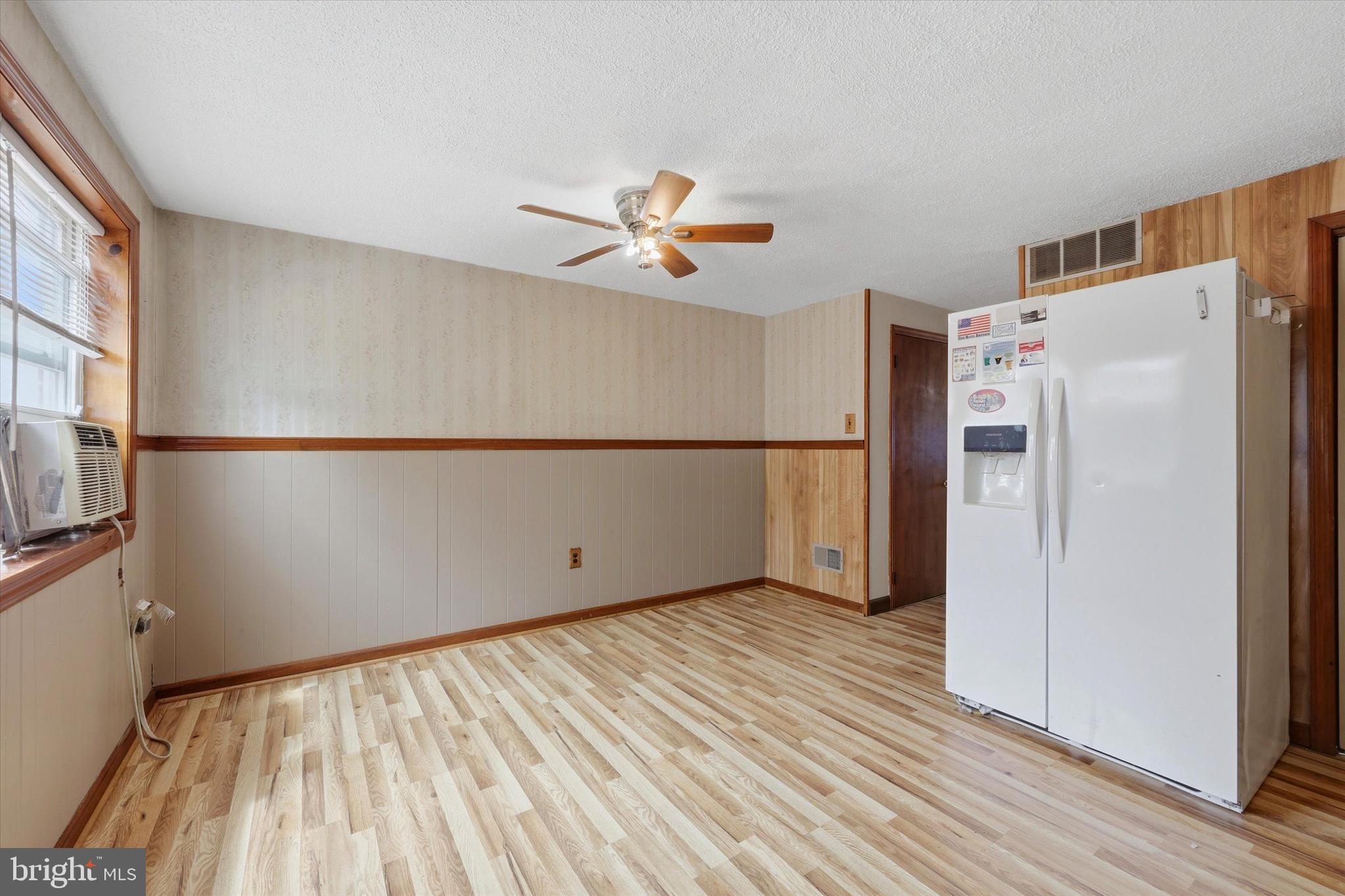 1366 Maple Avenue Elsmere, DE 19805 - Photo 7 of 16 Eat-In Kitchen