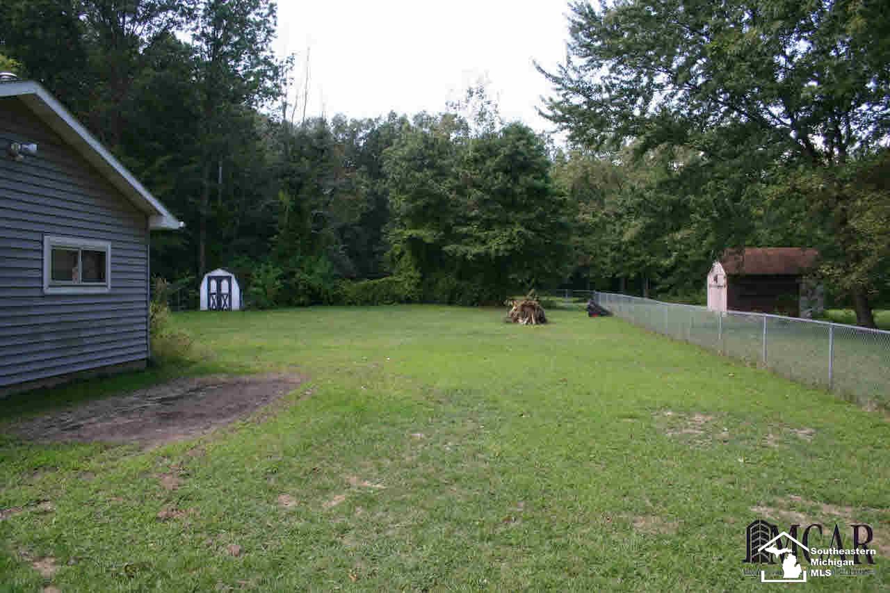 6425 Secor Road Lambertville, MI 48144 - Photo 11 of 18 21359347-10.JPG