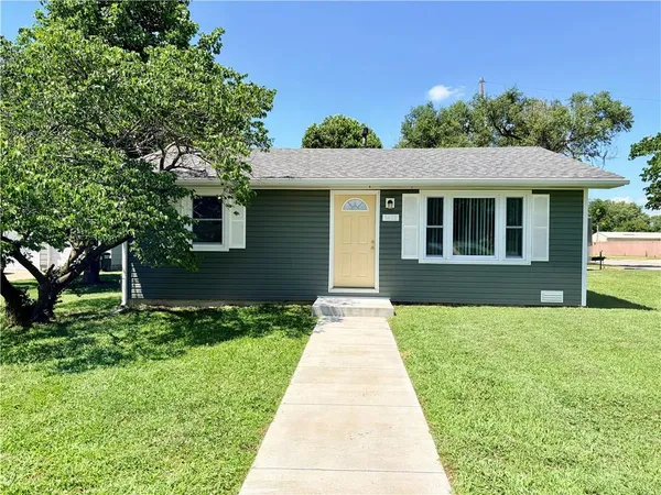 $142,000 | 1402 West Walnut Street, Nevada, MO 64772