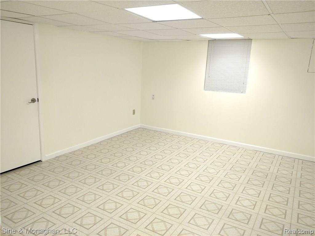 1943 Graefield Road, Unit 37 Birmingham, MI 48009 - Photo 6 of 19