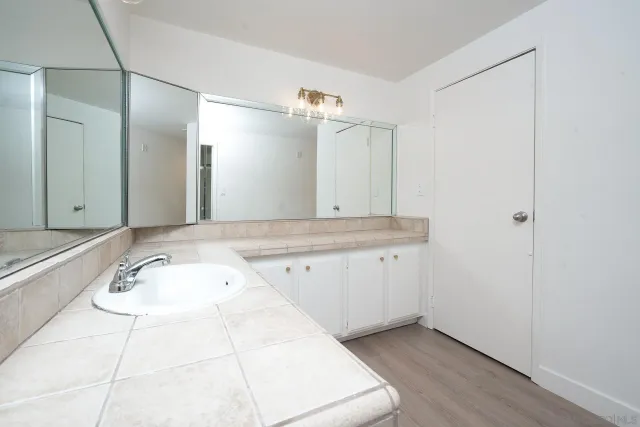 $4,495 | 2500 Torrey Pines, Unit 119, La Jolla, CA 92037