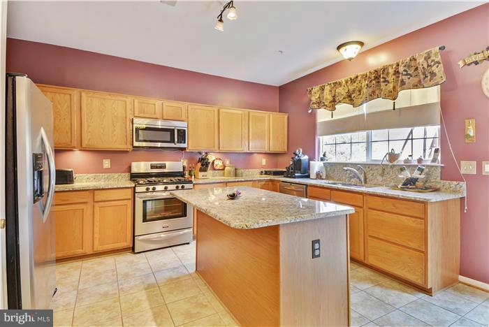 8703 Riverscape Court Odenton, MD 21113 - Photo 13 of 30 Kitchen