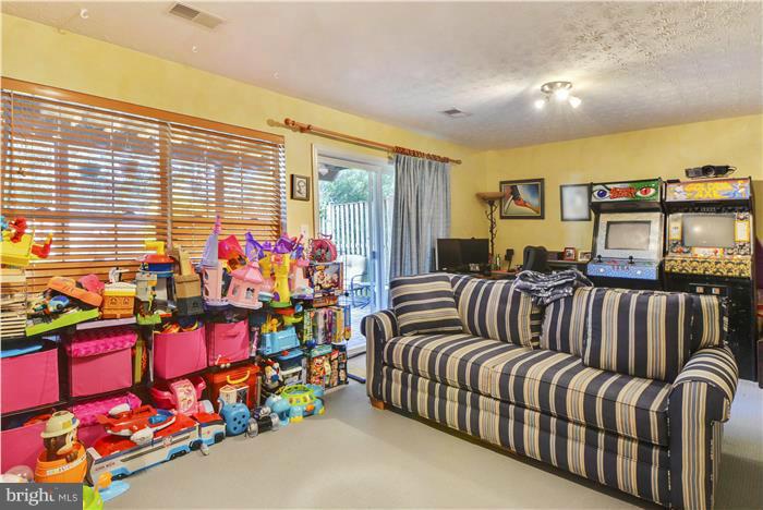 8703 Riverscape Court Odenton, MD 21113 - Photo 17 of 30 Family Room