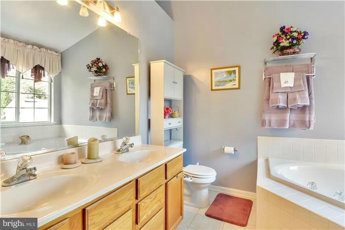 8703 Riverscape Court Odenton, MD 21113 - Photo 21 of 30 Bath (Master)