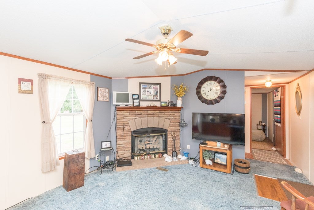 1099 Pine Mountain Road Independence, VA 24348 - Photo 6 of 61 Gallery Image 6