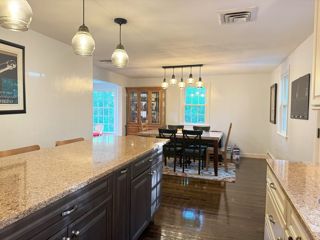 10 Meadowview Road Wayland, MA 01778 - Photo 12 of 33