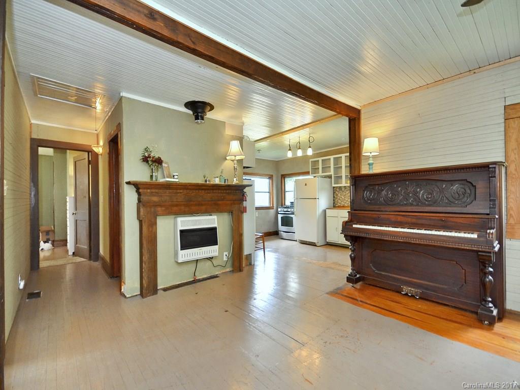 656 Thompson Cove Road Clyde, NC 28721 - Photo 2 of 12