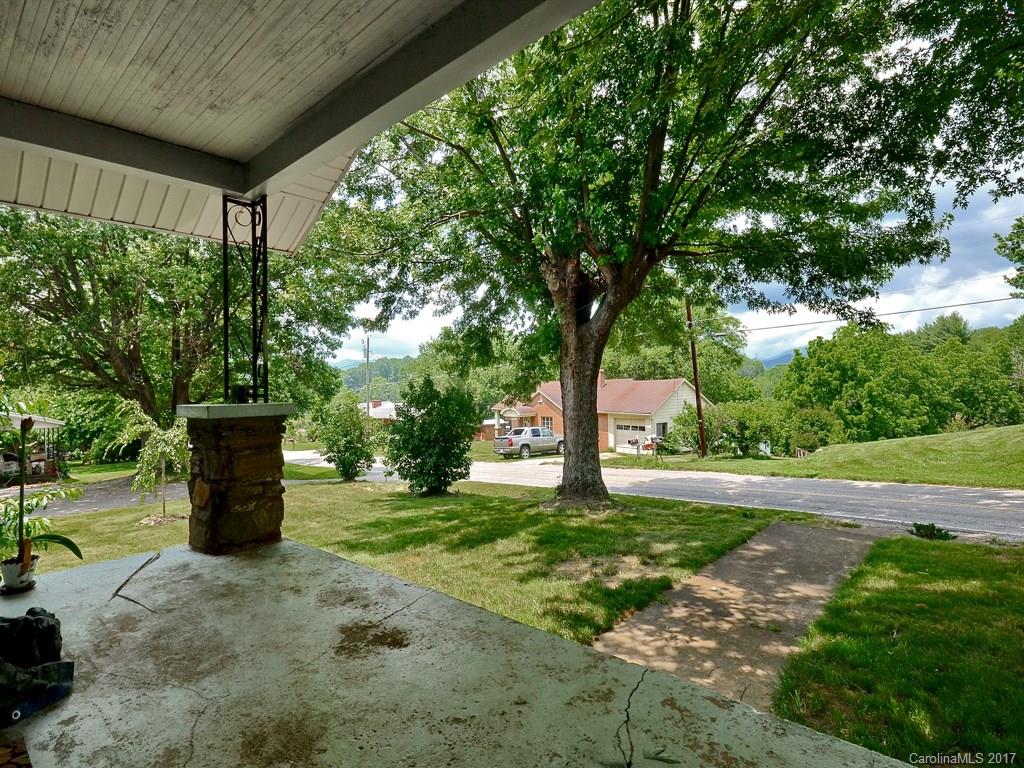 656 Thompson Cove Road Clyde, NC 28721 - Photo 10 of 12