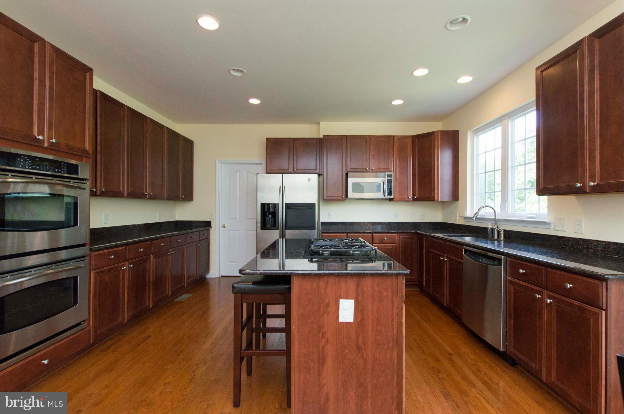 8125 Dotty Road Baltimore, MD 21237 - Photo 11 of 30 Kitchen