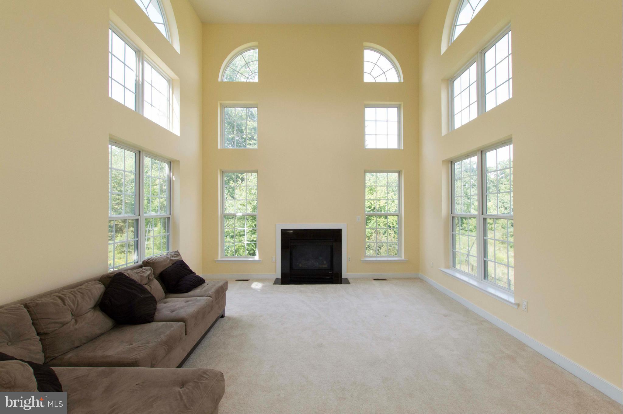 8125 Dotty Road Baltimore, MD 21237 - Photo 16 of 30 Family Room