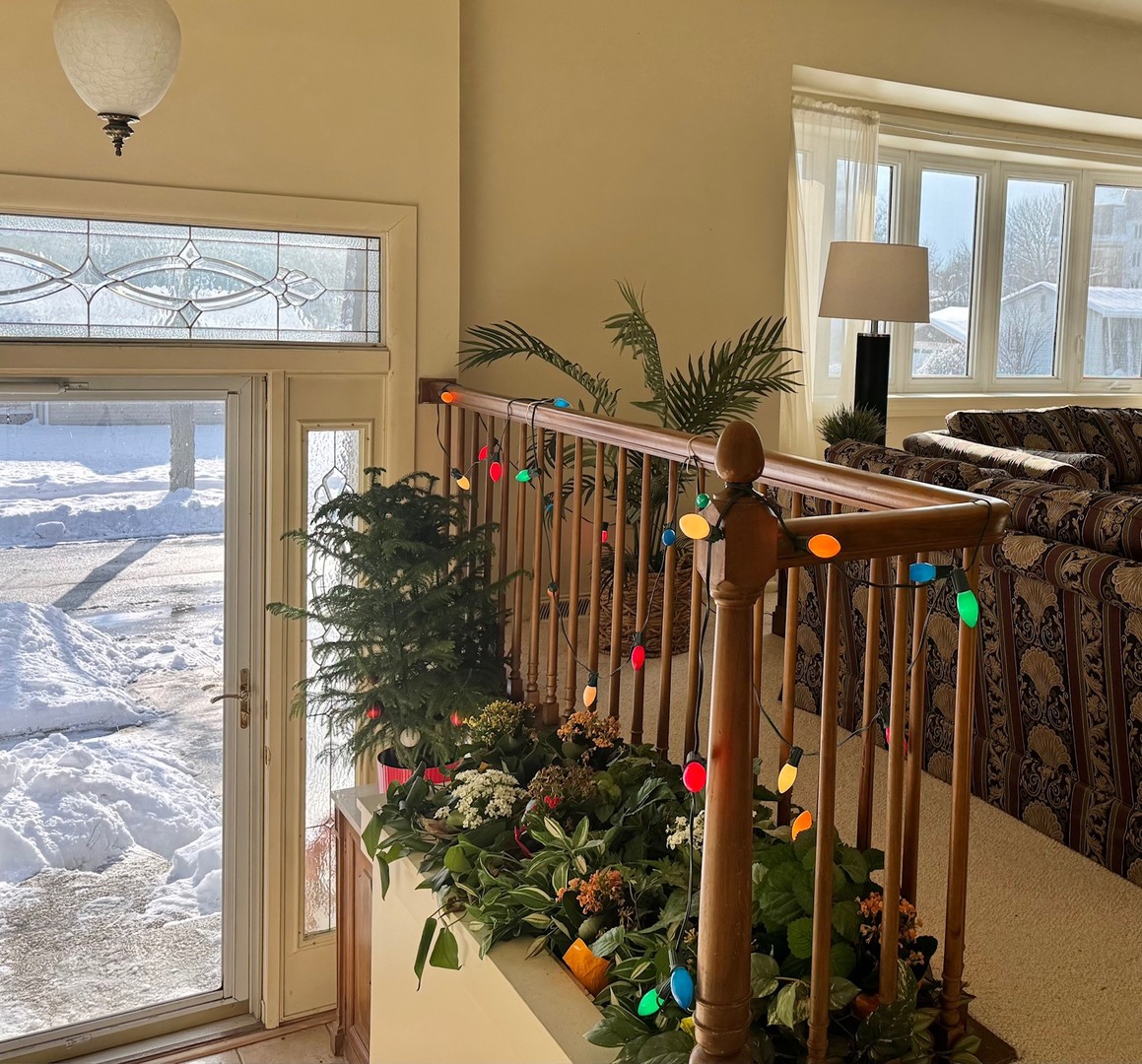 416 Trinity Court Buffalo Grove, IL 60089 - Photo 8 of 87