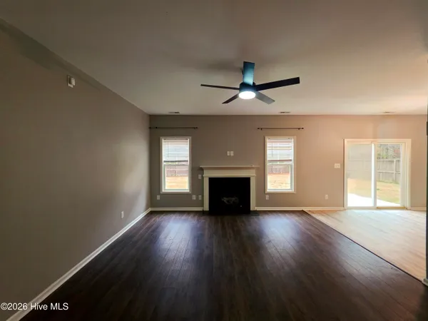 $1,850 | 406 Hidden Oaks Drive, Jacksonville, NC 28546