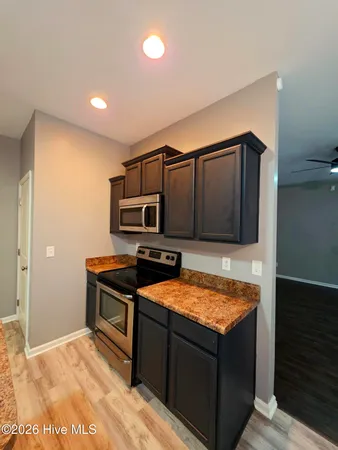 $1,850 | 406 Hidden Oaks Drive, Jacksonville, NC 28546