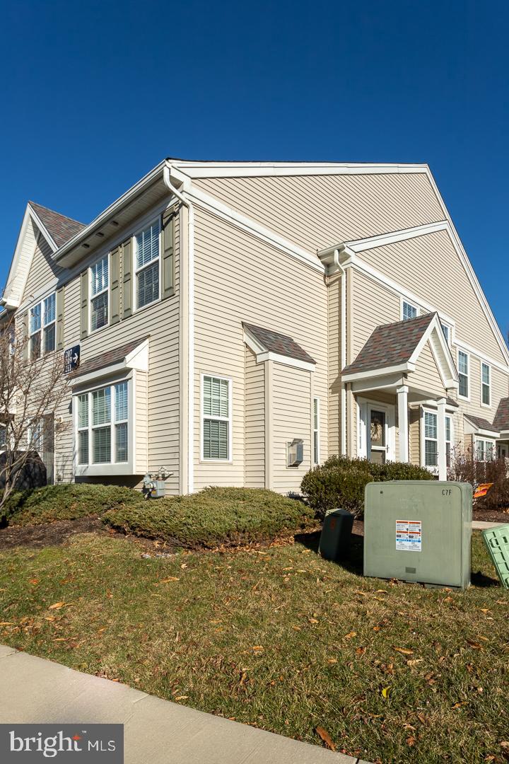 207 Flagstone Road, Unit 8 Chester Springs, PA 19425 - Photo 3 of 35 Gallery Image 3