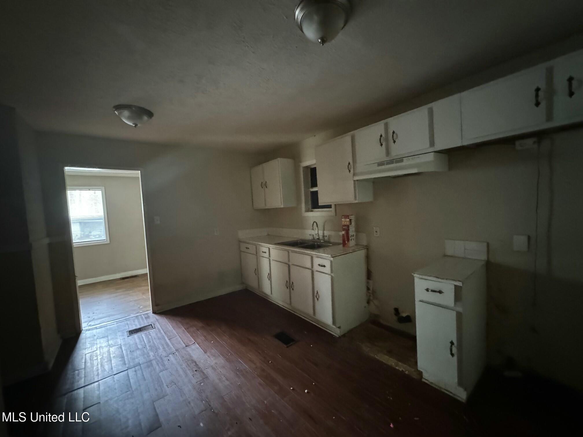 3010 Woodside Drive Jackson, MS 39212 - Photo 5 of 13 tempImage2KdikQ