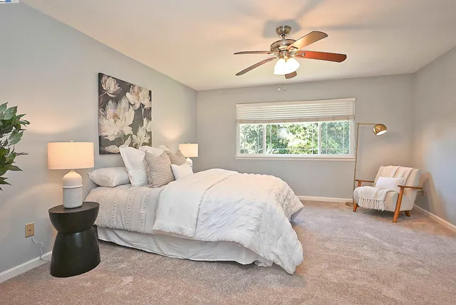 a view of a window in a room