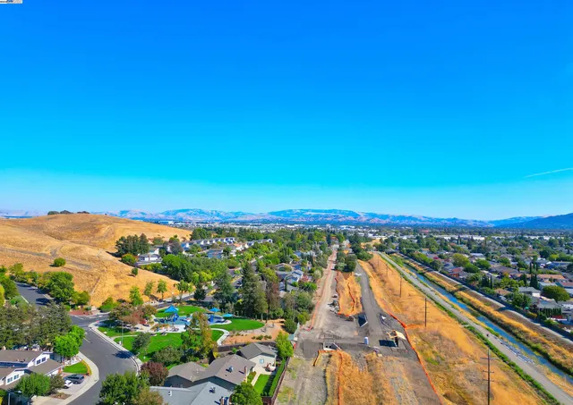 front view of house with a yard