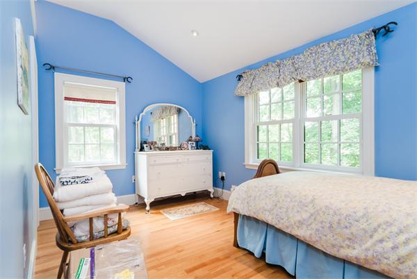 211 Dorset Road Newton, MA 02468 - Photo 16 of 22