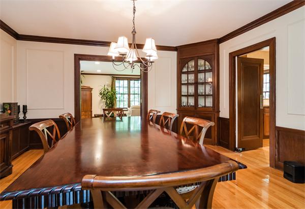 211 Dorset Road Newton, MA 02468 - Photo 5 of 22