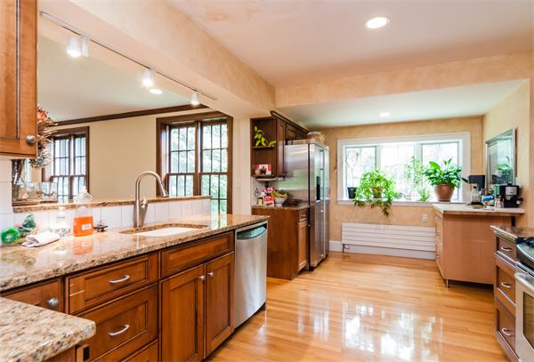 211 Dorset Road Newton, MA 02468 - Photo 7 of 22
