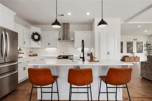 $515,000 | 601 Southwest Meadowood Drive, Grain Valley, MO 64029