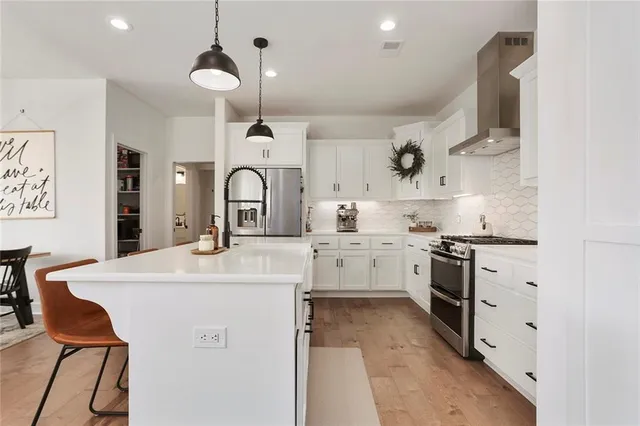 $515,000 | 601 Southwest Meadowood Drive, Grain Valley, MO 64029