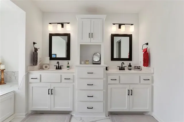 $515,000 | 601 Southwest Meadowood Drive, Grain Valley, MO 64029