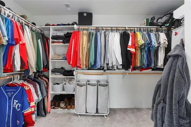 $515,000 | 601 Southwest Meadowood Drive, Grain Valley, MO 64029