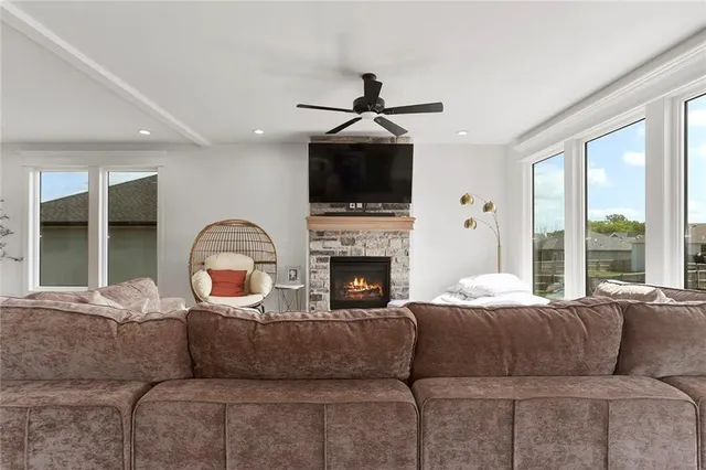 $515,000 | 601 Southwest Meadowood Drive, Grain Valley, MO 64029