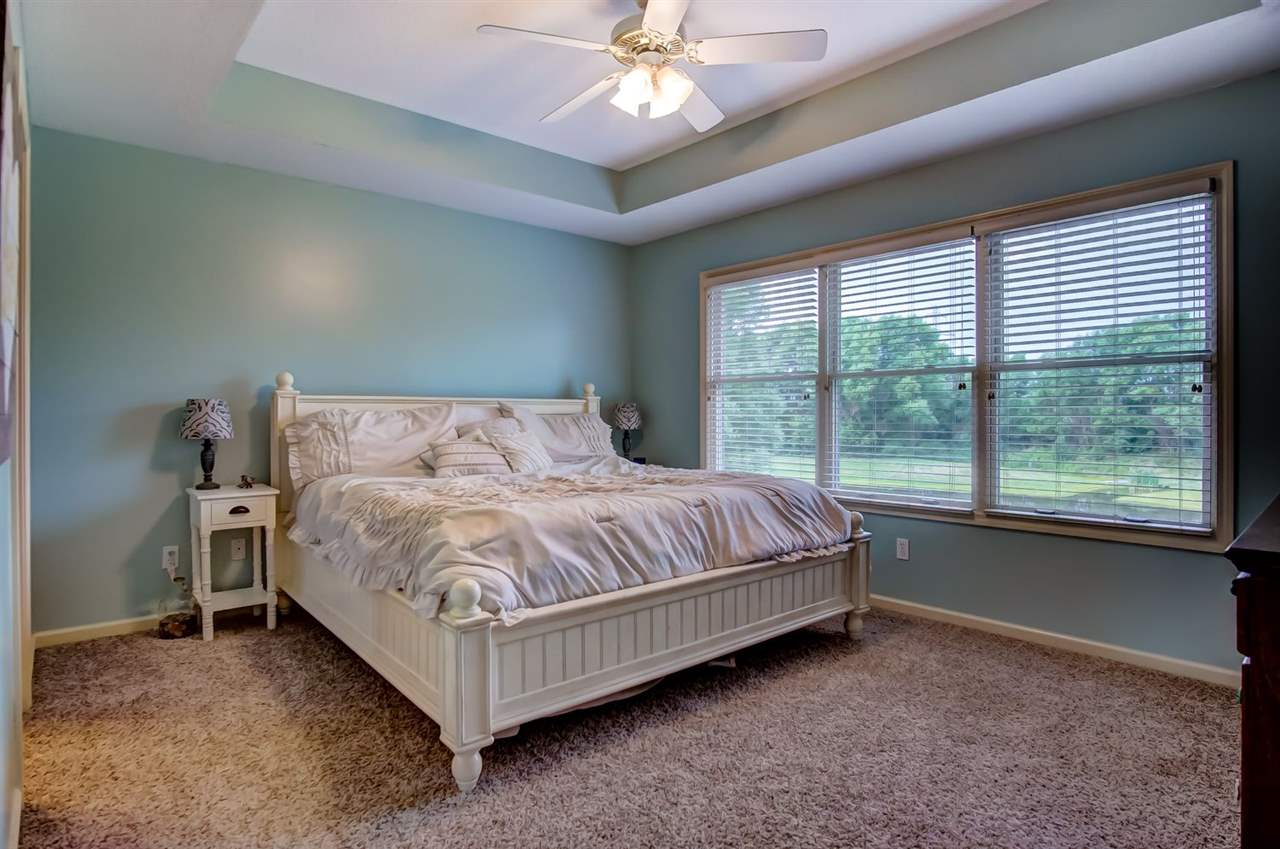 4414 Hollopeter Road Leo, IN 46765 - Photo 13 of 36 Gallery Image 13